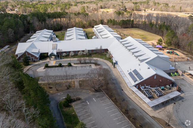 Rashkis Elementary School is a highly rated, public school located in Chapel Hill, NC.