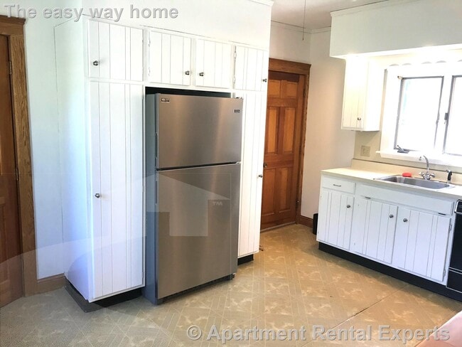 80 Curtis St, Somerville, MA 02144 - photo 2