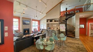 27525 Franklin Rd, Southfield, MI 48034