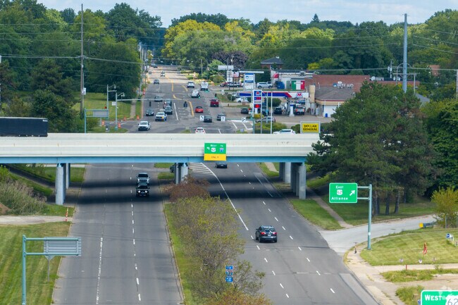 Vassar Park residents have convenient access to Route 62 and I-77.