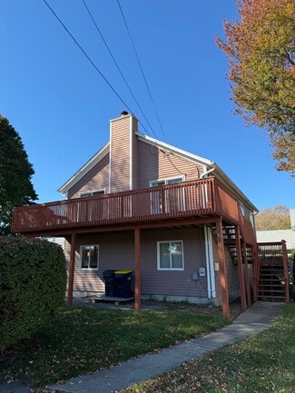 43 Maywood Rd, Narragansett, RI 02882