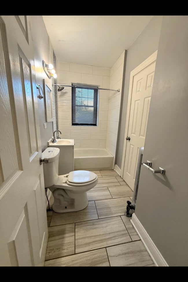 7640 S Stewart Ave, Chicago, IL 60620 - photo 3