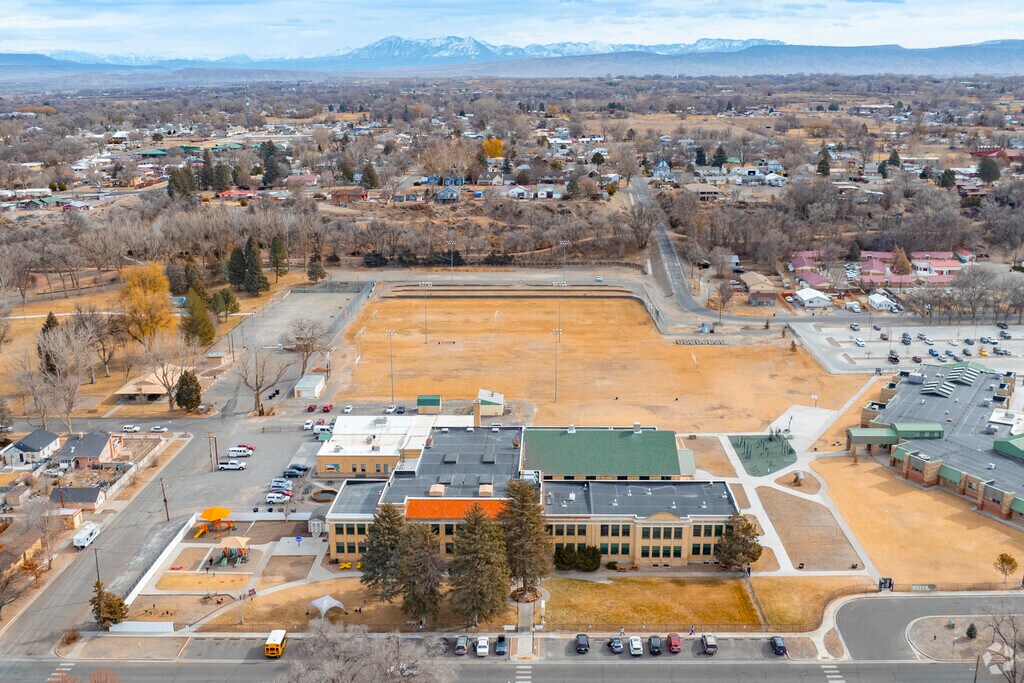 At Delta Academy of Applied Learning, students are empowered to explore their passions and career interests through project-based learning, creating a dynamic environment that encourages collaboration and lifelong learning.