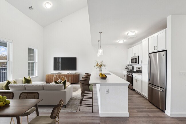 The Arboretum, Farmingville, NY 11738 - photo 4