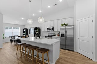 1352 Town Square Dr, Kent, OH 44240