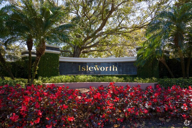 Isleworth Golf and Country Club features an 18-hole course in the neighborhood.