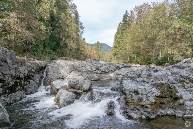 The community of Canyon Creek in Granite Falls welcomes your arrival.