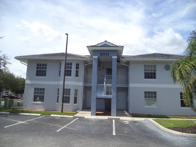 8331 Bernwood Cove Loop, Fort Myers, FL 33966 - photo 4