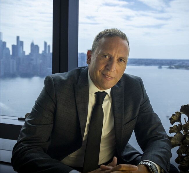 Agent Photo