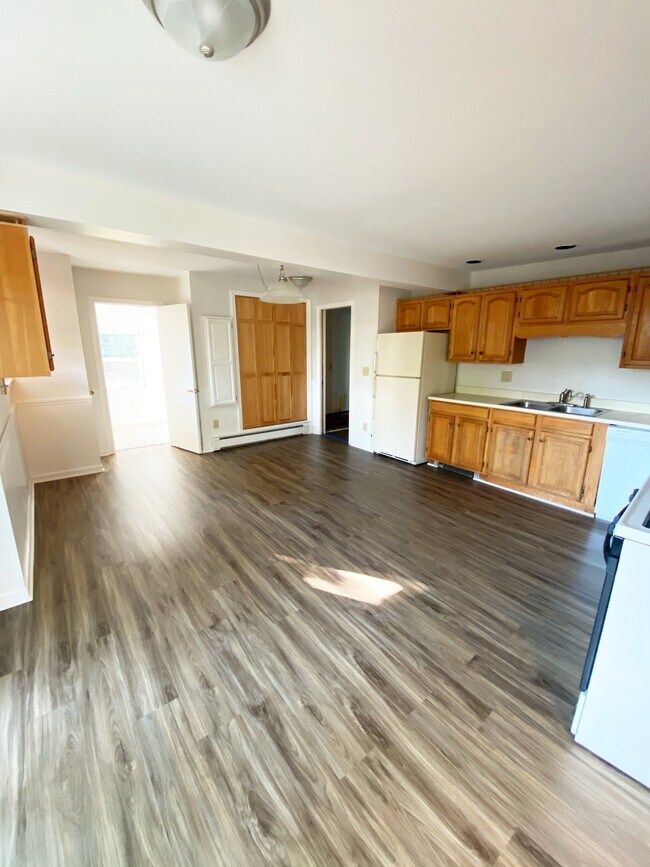 5 Cross St unit 1, Westford, MA 01886 - photo 6