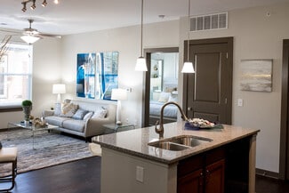 9600 Summit Point Dr, Miamisburg, OH 45342