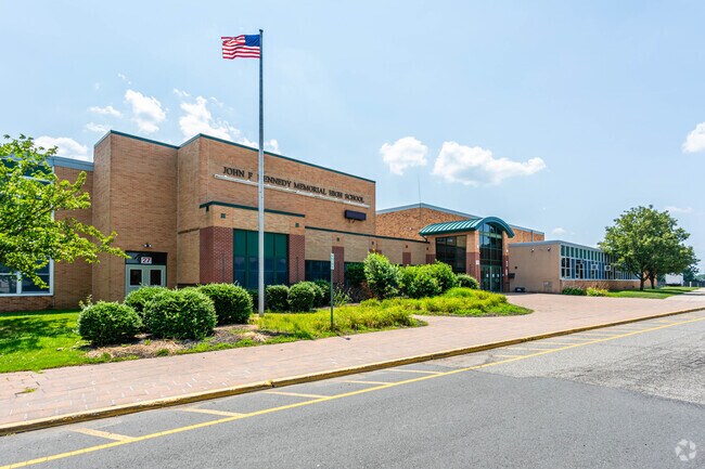John F. Kennedy Memorial High School is one of Edison's public school options.