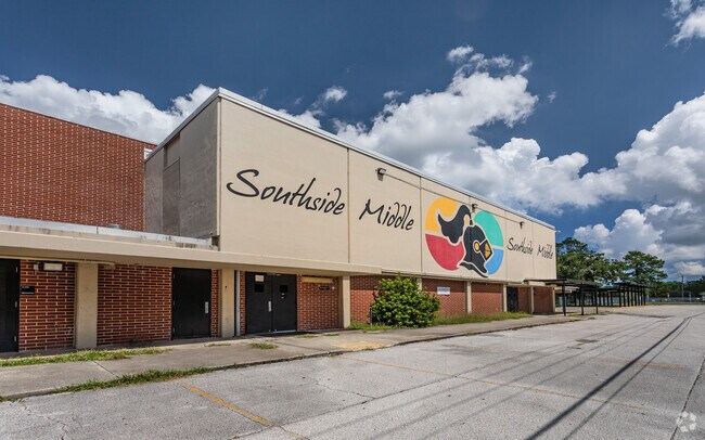 Southside Middle School serves Sans Souci students.