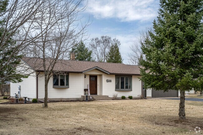 Many of the ranch style homes around Lake Wissota are surrounded by large trees.