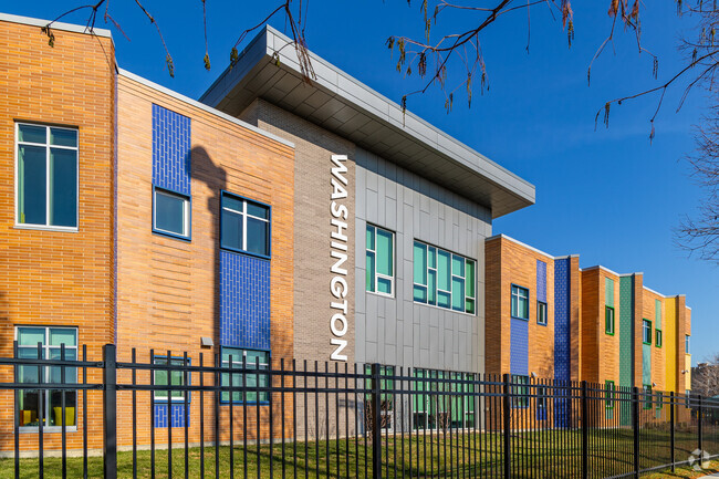 Washington Elementary is a public school in Schiller Park, IL.