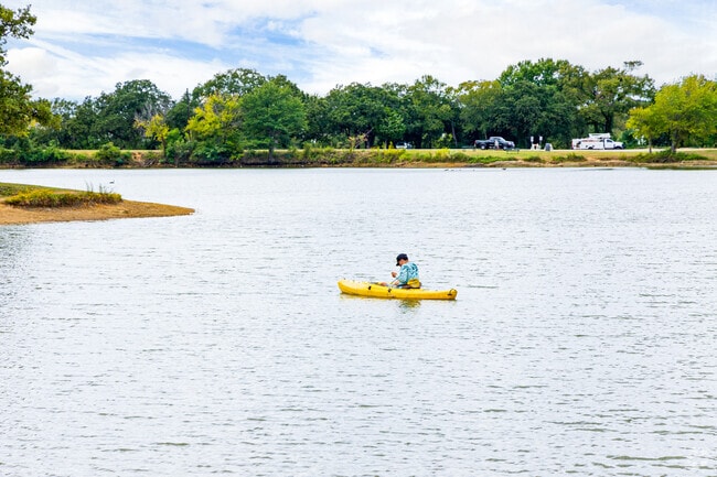 Dalworthington Gardens residents spend sunny days kayaking at Pappy Elkins Lake.