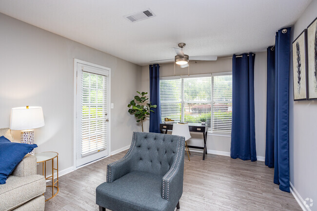 2BR, 2BA - 1,152SF - Living Room