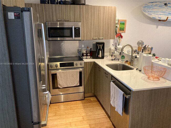 619 Meridian Ave unit 3, Miami Beach, FL 33139 - photo 4