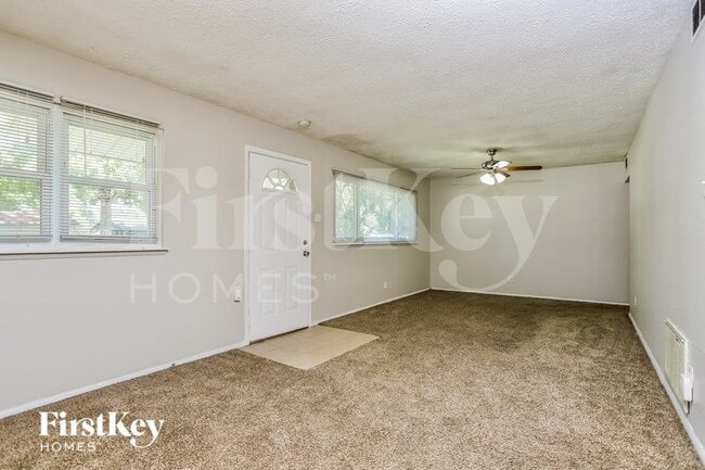 508 Saratoga Ln, Hazelwood, MO 63042 - photo 3