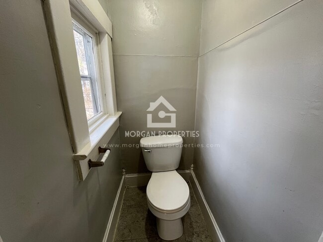 1102 Spring St, New Castle, IN 47362 - photo 5