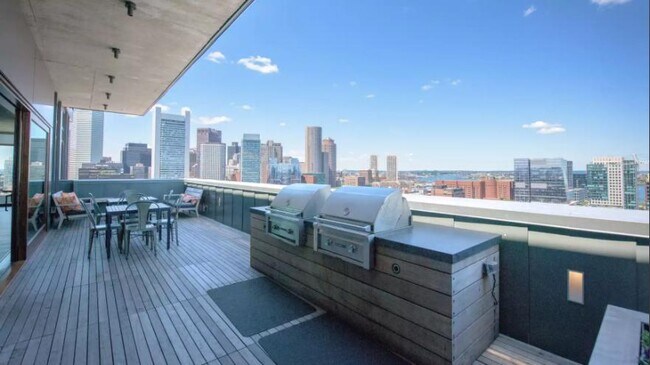 315 A St unit 1702, Boston, MA 02210 - photo 5