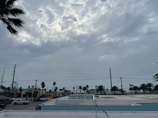 108 E Pike St unit 3, South Padre Island, TX 78597 - photo 2