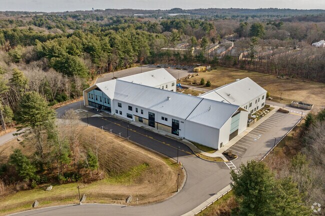 Students in grades K-8 can attend Benjamin Franklin Classical Charter Public School in Franklin.