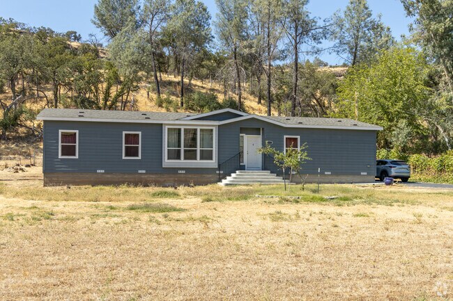 Property sizes and House sizes vary in Butte Creek Canyon.