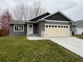 5409 King Arthur Dr NW, Rochester, MN 55901