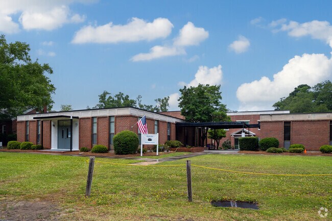 Noah's Ark Children's Center in Wilminton, NC offers various child care programs.