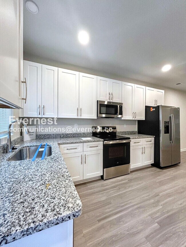 312 N Correll St, Landis, NC 28088 - photo 3