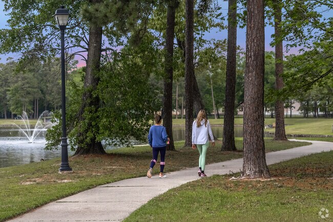 Visitors and locals of Benders Landing alike can enjoy the neighborhood's scenic walking trails.
