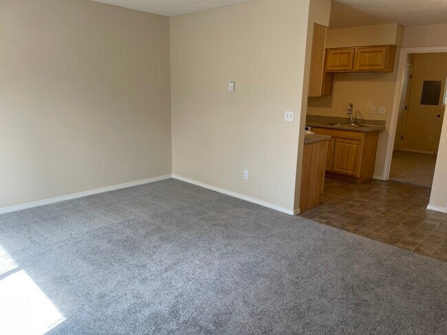 2619 NE Halsey St unit 7, Portland, OR 97232 - photo 7