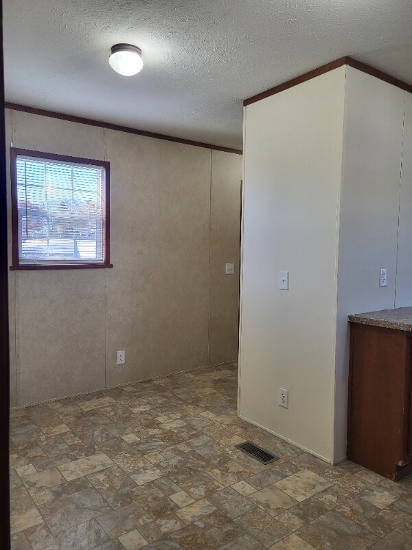 1874 Armstrong Blvd, Milford, MI 48381 - photo 6