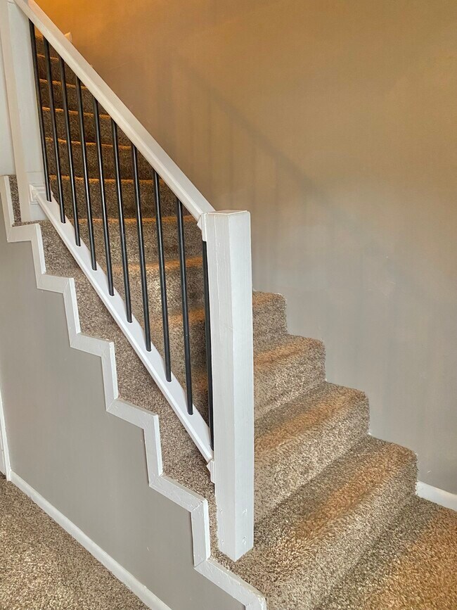 100 Carter Dr Unit 8, Princeton, WV 24740