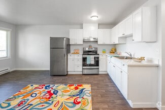 28620 Pacific Hwy S, Federal Way, WA 98003