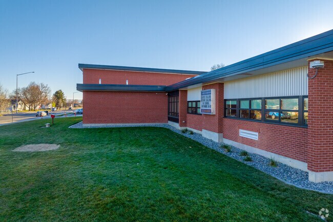 Laurel Elementary School supports creativity, learning, and confidence in every student.