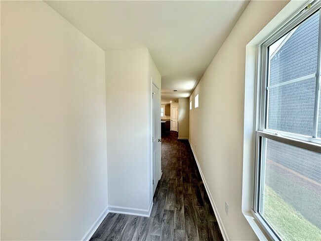 528 Seaborn Cir, Pendleton, SC 29670 - photo 2