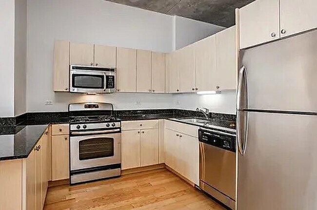 235 W Van Buren St unit 3619, Chicago, IL 60607 - photo 7
