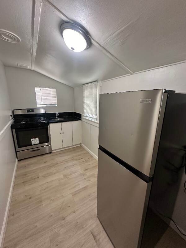 4036 4th St Unit 4036, Riverside, CA 92501