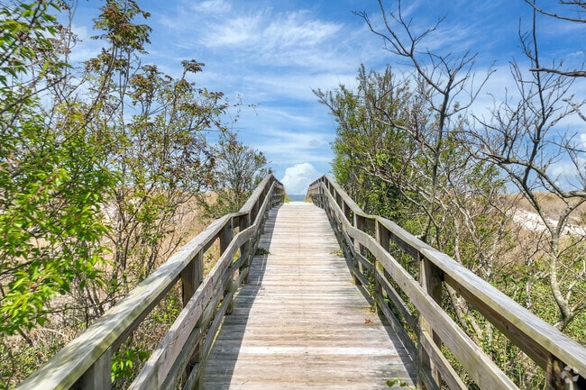 A beach access ramp is located near Norfolk’s Larrymore Lawns neighborhood.