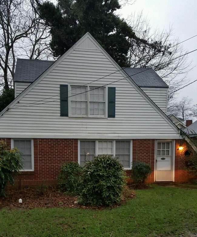 330 1/2 N White St Unit . A (downstairs), Carrollton, GA 30117