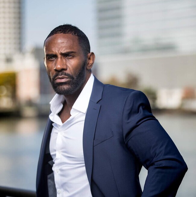 Agent Photo