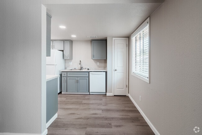 Dry Creek, Paso Robles, CA 93446 - photo 3