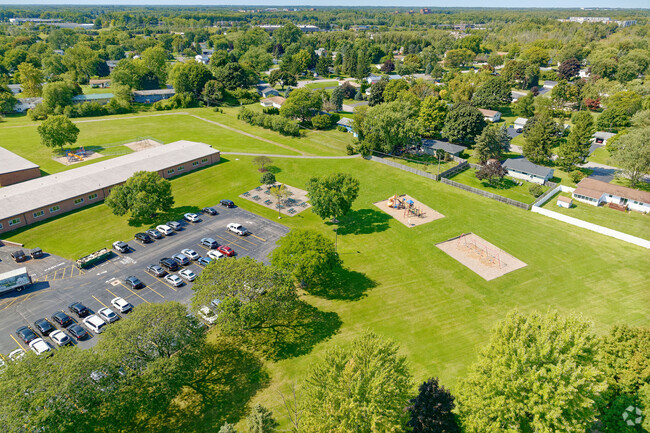 Ethel K. Fyle Elementary School has a student-teacher ratio of 10 to 1.
