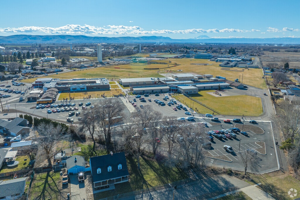Kirkwood Elementary School serves the Toppenish area.
