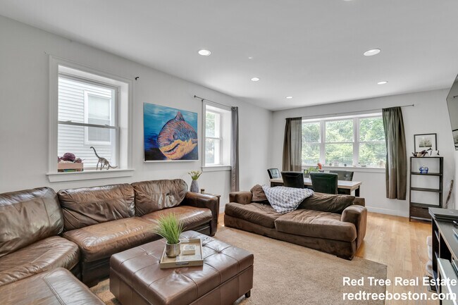 173 Walnut St, Somerville, MA 02145 - photo 2