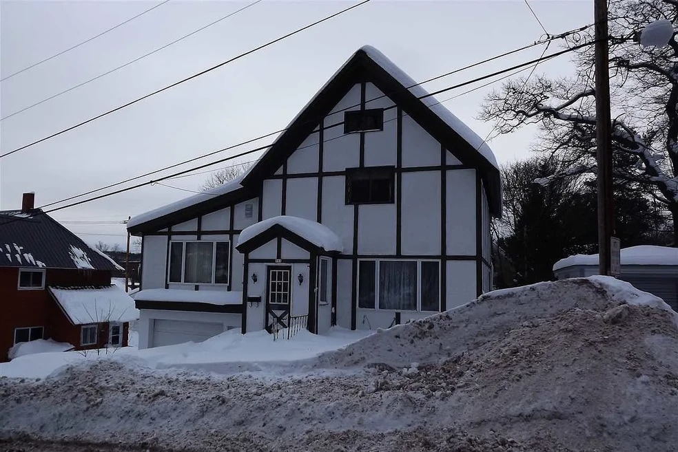 303 Garnet St, Houghton, MI 49931 - photo 1