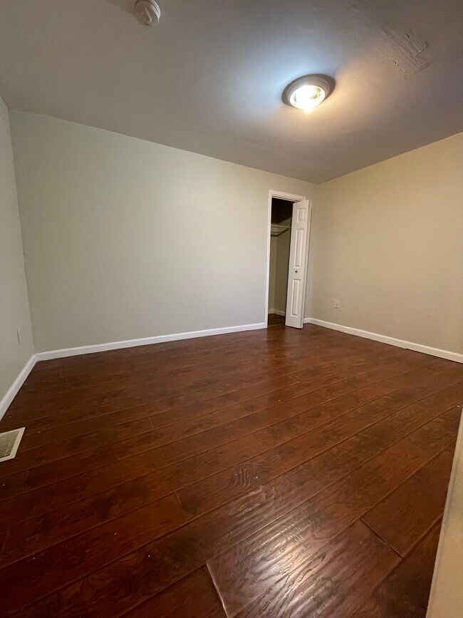 316 W Gray St unit 3, Elmira, NY 14901 - photo 2