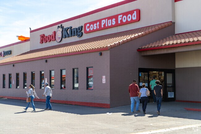 Socorro residents replenish their pantries with ease at Food King.